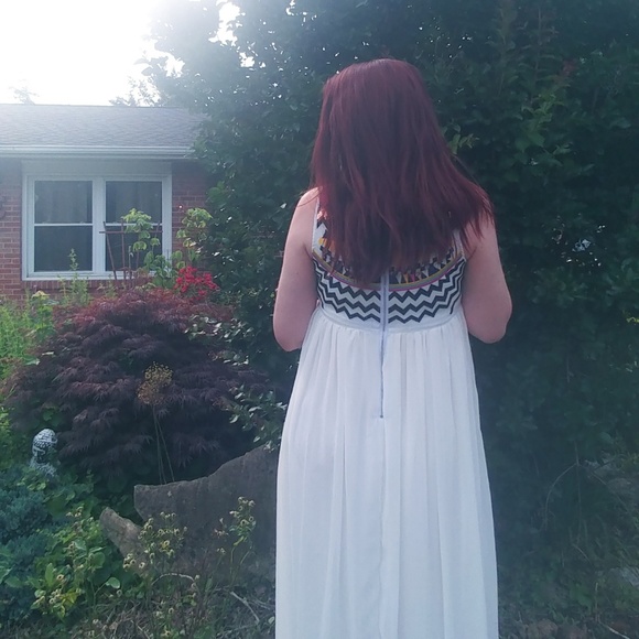 White Flowy Colorful Bohemian Embroidered Dress - Picture 3 of 8